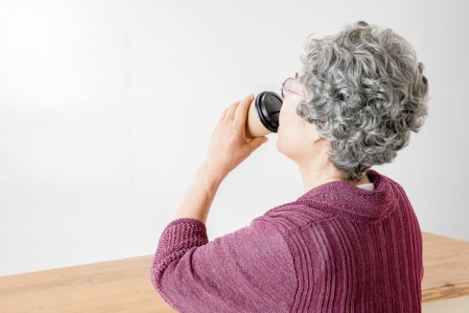 「最近、〇〇さん見かけない…」母が心配するお茶飲み友達の現況を調べてほしい｜探偵利用事例