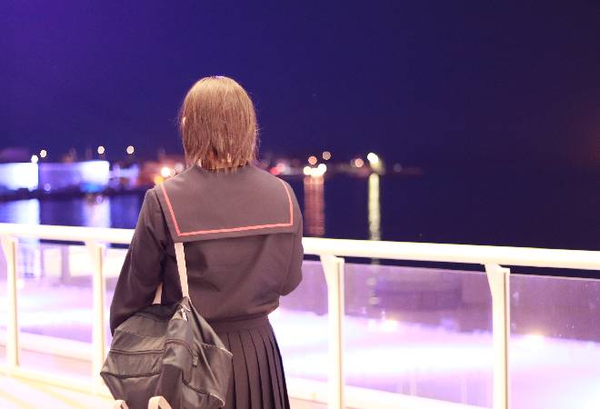 娘が中学時代の担任と頻繁に会っている｜母親からの調査相談