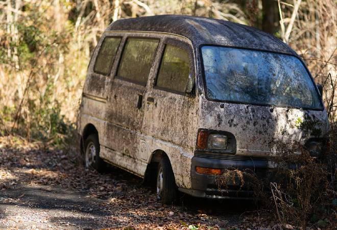 近隣の土地に放置車両が増えている…持ち主を特定したい｜探偵利用事例