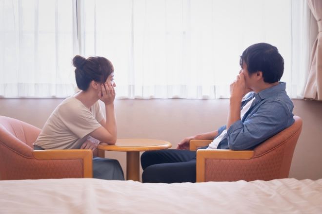 「ただのバイト」と言うけれど…息子の言葉を信じていいの？|両親からの調査相談