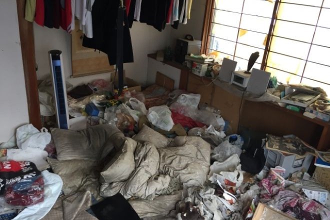 近所から苦情が…独居の父とごみ屋敷問題、解決に向けた第一歩｜探偵利用事例