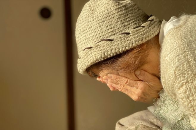 無料招待のバスツアーに喜んだのもつかの間、実態は高額商法だった…|50代女性からの調査相談
