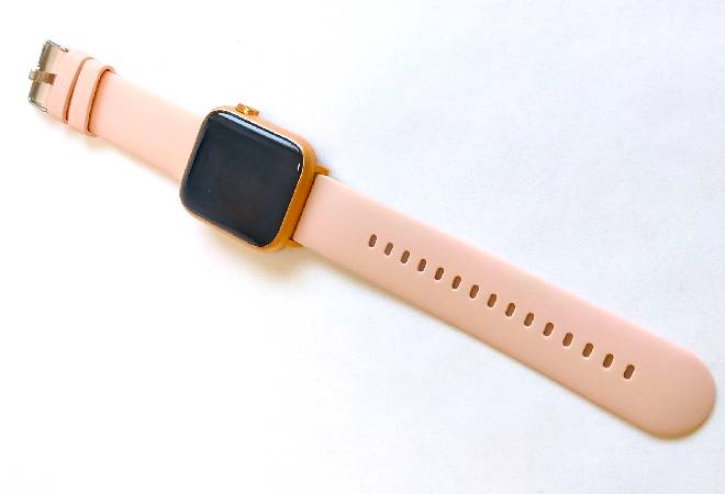 スマートウォッチだけでは足りない？高齢者の見守りに探偵調査が有効な理由