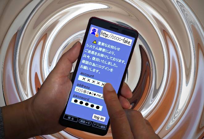 SNSで所属タレントの偽アカが増えて困っている…|相談事例